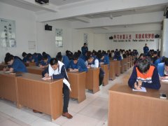 新員工入職 嚴卡“安全關”