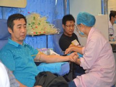 無償獻(xiàn)血 愛心奉獻(xiàn)