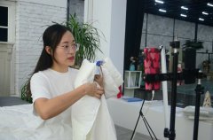 服務(wù)“夜”態(tài)，創(chuàng)造商機！英儂魏經(jīng)理如是說